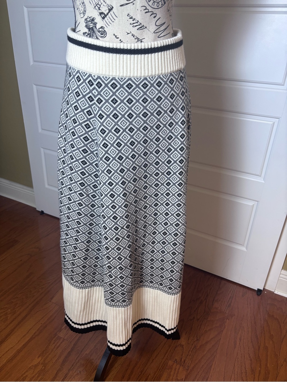ME+EM Merino Wool Jacquard A Line Skirt Black Cream Geo Pull On Medium - Picture 2 of 6